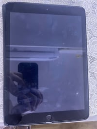 ايباد ٧ • شاشة مبدلة • ايسي مبدل