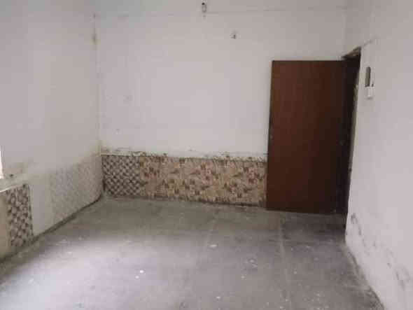 دار للايجار

التأميم /2 قرب فلكة الجمعية مقابل مستشفى الحسين كاملة الخدمات من مدارس ابتدائي ومتوسطة واعدادية وتبليط ومجاري والخ يحتوي غرفتين نوم واستقبال وهول ومطبخ وصحيات داخلية وخارجية وخط مولد وماطور ماء وخزان 1000 لتر مع كراج سياره مساحة البيت 200م وسعر الايجار 350000 الف للاستفسار  ***********
