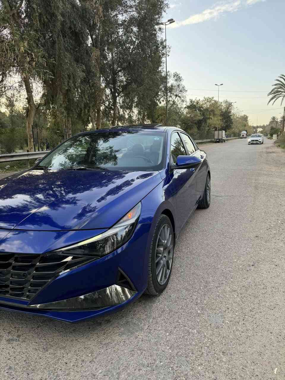 هيونداي الانترا 2023 هايبرد . 

اللون :ازرق 

السياره صبغ ربع البنيد بدون ايرباك 
مكفوله من الغد والشاصي والدواخل  

المواصفات :- 

1بصمة+سلايت 

2 -كاميرا خلفية دوارة 

3 - شاشة كبيرة  ( جي بي اس ) 

4- ماشيه 54

5- لايت زنون

‏6- Android auto & Apple car play

7- منافذ USB أمامي

8-سستم صوت متكامل 12 سماعة (bose) 

9- تحكم ستيرن جهتين

11 - بصمة باب لمس + بصمة تشغيل عن بعد

12 - رادار  أمامي ( توكف من وحده اذا شي كدامه ) 

13- كشنات  جلد &تبريد وتدفئة الأمامية والستيرن تدفئـة 

14 - أشارة بالمريا الجانبي

15- صندوق ذكي يفتح عند الأقتراب 

16- ويل كب رياضي 

18 - شاحن لاسلكي 

19 -أوتو هولد

20 -سايد بريك بصمة 

21-ثلاث أنظمة قيادة

22-حساس امامي خلفي

23-تبريد بيانو

24-نظام خروج الآمن عند فتح الأبواب لتفادي مرور السيارات قرب الأبواب الجانبية 

25-نظام محافظة على المسار 

26-كشنات جلد  ابيض

27-فتحة سقف

28-أوتو بريك عند الرجوع إلى الخلف في حال وجود سيارة أو شخص  

29_ دمام امامي خلفي

30_اكشانه تدفئه وتبريد +كشن سائق كهرباء + خزن ميموري 

31 السيارة هايبرد 

وبيها بعد كومة مواصفات آخرى  

الرقم :بغداد الدولي الجديد سياره بأسمي تحويل ثاني يوم 

السعر158 وبيها مجال 
مكانها بغداد/الشعب او الاعظمية
للاستفسار***********
