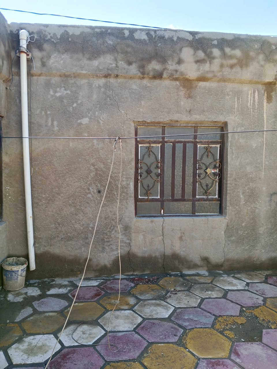 ياالله سلام عليكم بيت طابو زراعي سند 25 للبيع تجاري ومعاملة تطويب بالبلديه منطقة الشبانات على شارع العام مباشرنأ مساحه 180م يتكون من عرفه واستقبال وصاله ومطبخ وتخاريج للأستفسار *********** حيدر الشيباني عنوان مكتب نهايه شارع العريضه بدايه 74 مكتب مصطفى الشيباني
