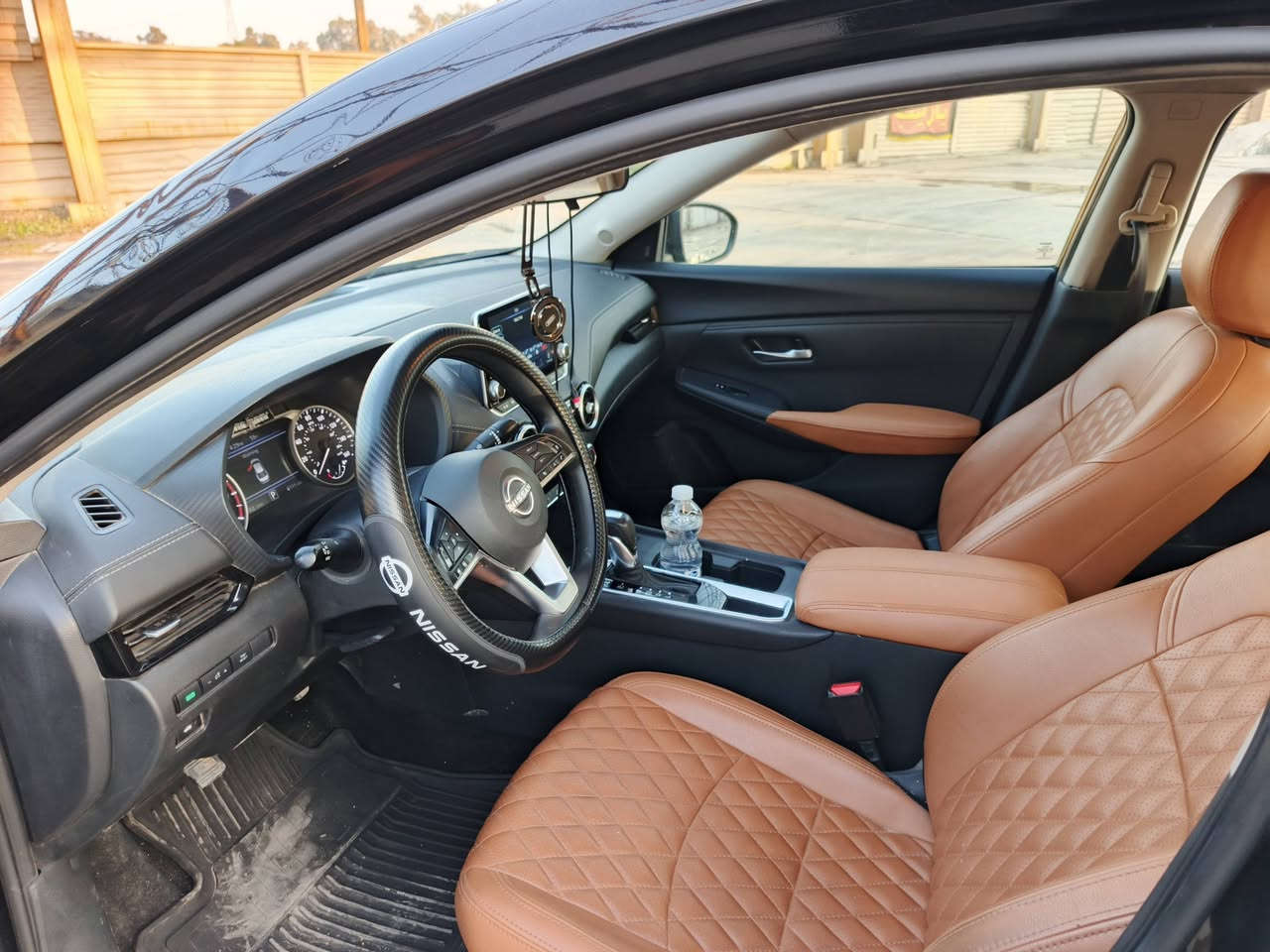 سنترا 2024 صبغ 4قطع اثنين تبديل وثنين اثر رصعات بجم كبس ***********
