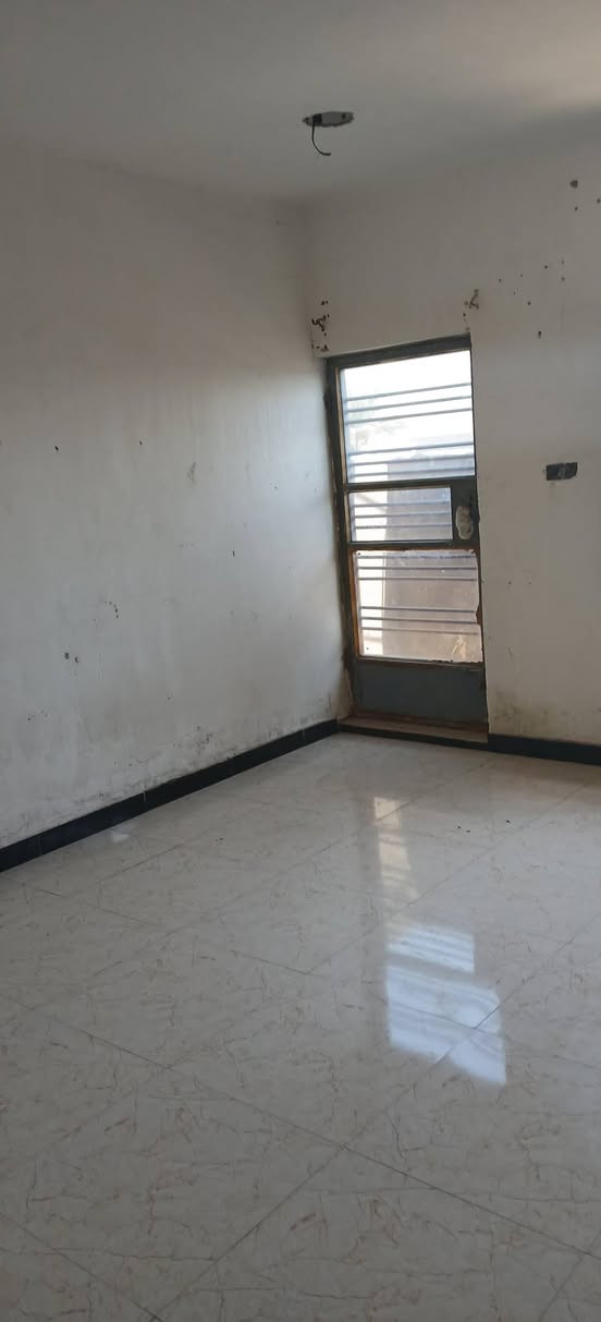 يوجد بنايه  استثماريه  للبيع  مساحه 63مترا 
نزال 14 __واجهه 4ونص
عنوان حي العامل __بغداد 
قرب البانزين ___قرب دائره الكهرباء  
مقابل خط السريع  من جهه الخدمي  
مؤجره حاليا 
رقم هاتف ***********
