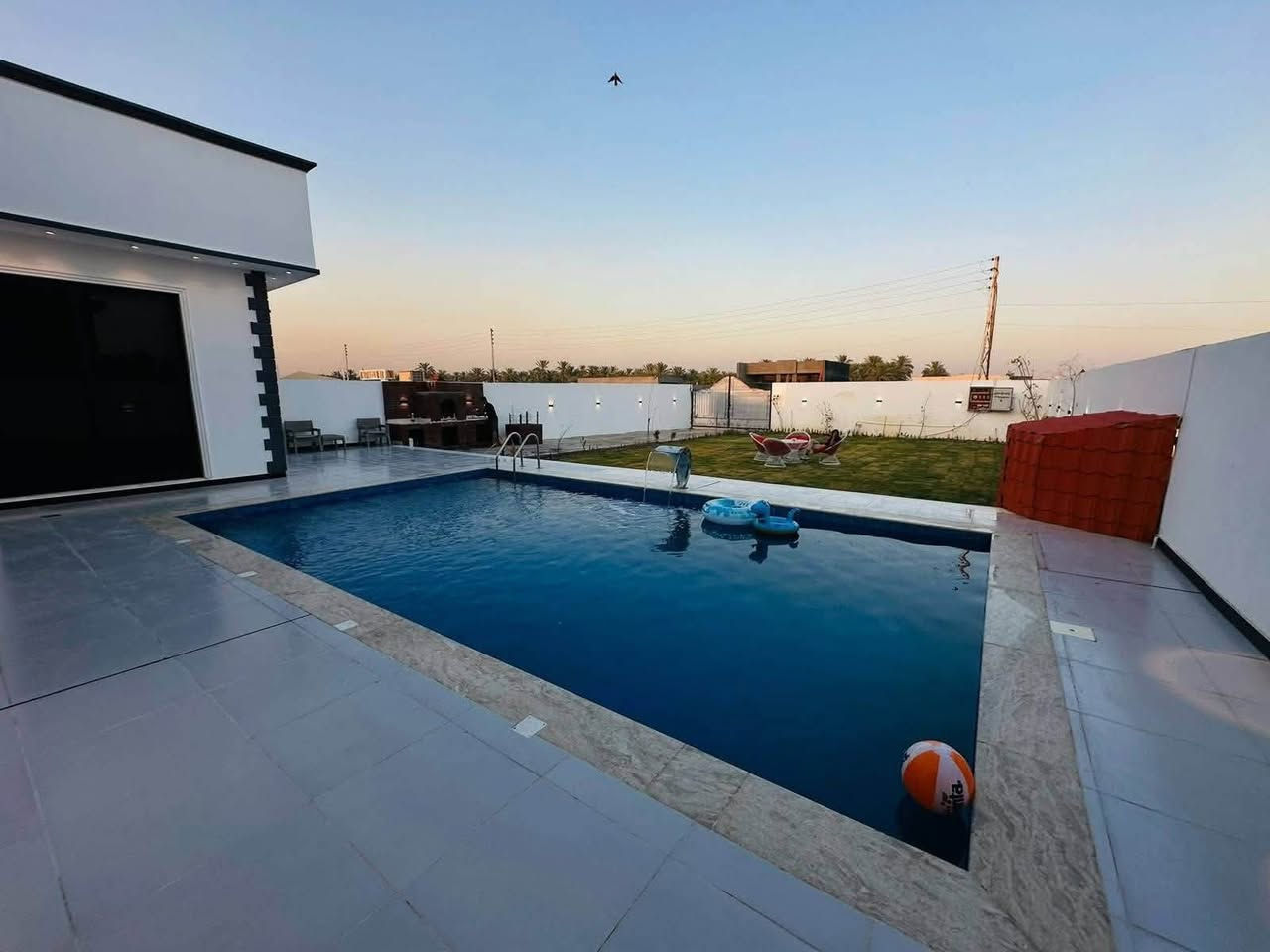 مزرعة للإيجار اليومي 🏡🌳
📍 الموقع: بغداد – الدورة – البوعيثة

✔️ أجواء هادئة ومناسبة للعوائل والشباب

✔️ مساحة واسعة وخدمات متوفرة

✔️ مثالية للراحة والونسة

📌 للحجز والاستفسار يرجى الاتصال أو المراسلة على واتساب: 

 ***********

 موثق في تطبيق اجرلي لسياحة المزارع في العراق 🇮🇶
