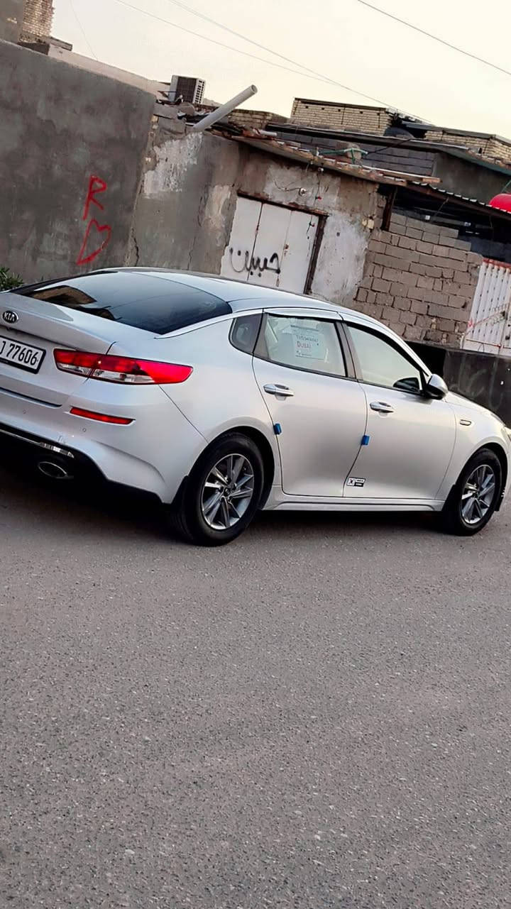 تحيه طيبة سياره كي فايف مديل 22 رقم أربيل بسم شركه سياره كفاله عامه ماعده بيها 3 قطع كلير مكينه دوش 2000  . تبريد تدفئه تخم تاير سياره جديدة وخير من الله رقم راعيهاا ***********.. مكلف بل نشر سعر 167 وبيها مجال قليل
