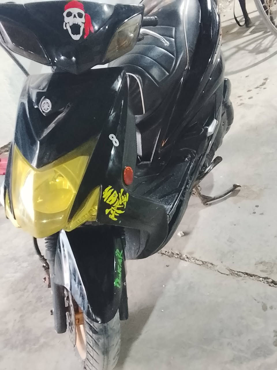 السلام عليكم سكنس لد  كوري قبق مسح 2018 بيها نقص تريشه يسرى فقط كهربائيات كلها شغاله  مكاني بغداد  الدوره السعر 800 وبيها مجال بسيط حك الجيه
***********
