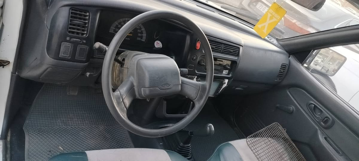 سلام عليكم ميتسوبيشى رقم سليمانية بسمى مديل 2002محرك كير اكسل تبريد تلج سياره وضع شركه مكفول كفالة.***********.سعر62بيه مجال قليل للطيبين

