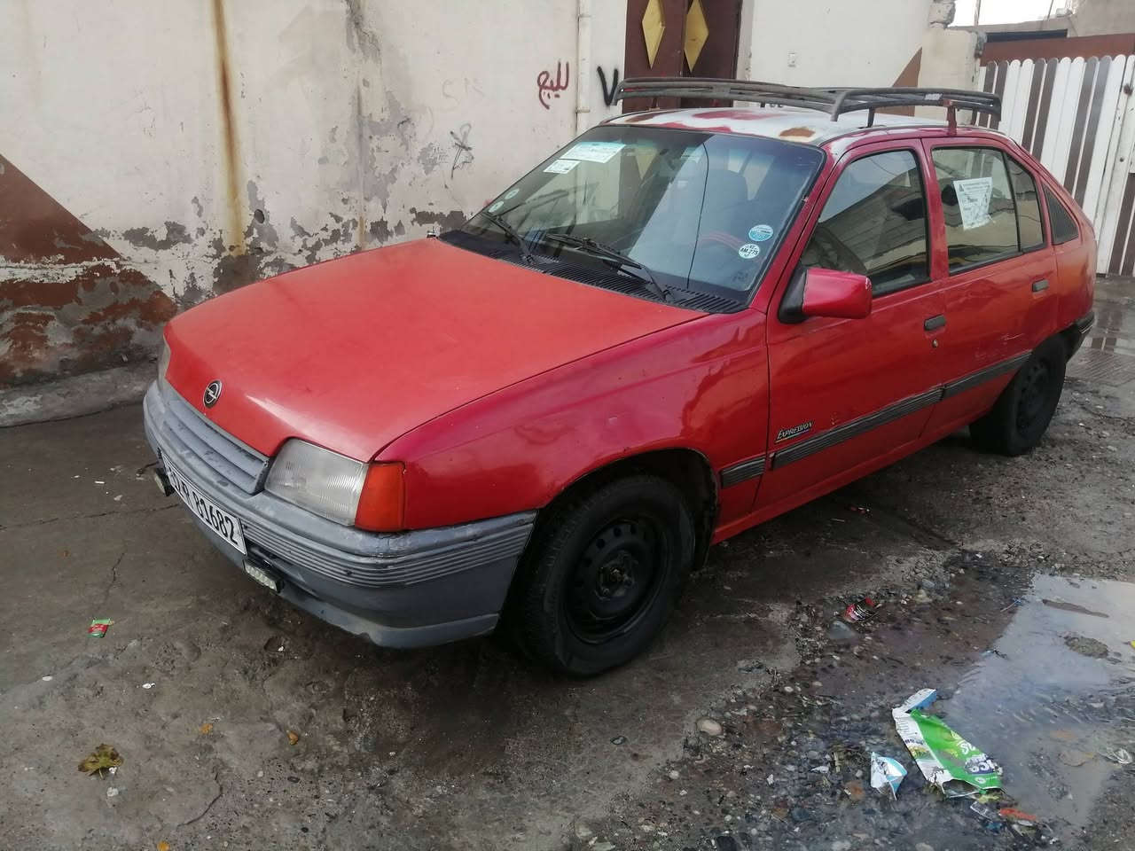 السلام عليكم اوبل كاديت موديل 91 حجم 16 كير ومحرك شرط طخم جديد شرط تحويل السعر 27 وبيها مجال رقم الهاتف ***********
