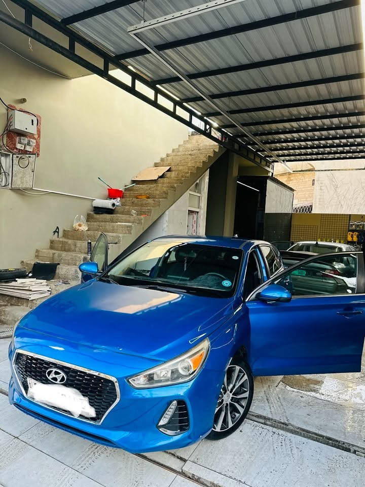 النترا GT موديل 2018 وارد أمريكي ماشية 47800 الضرر بيها من جهة النفر الأمامي محرك 16 بدون صبغ لون ازرق السونار موجود ايرباك موجود شرط التحويل السعر 110 بيها مجال للتواصل 
***********
