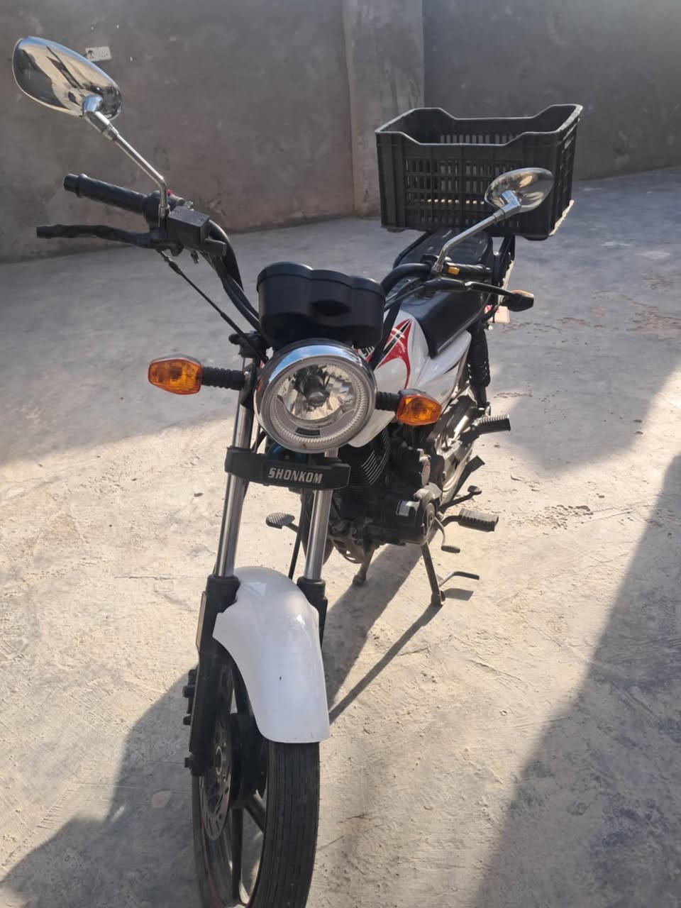 السلام عليكم دراجه موديل 25 لون ابيض اوراق السعر 900 وبيها مجال عنوان كربلاء سيطره الابراهيميه رقم الهاتف ***********
