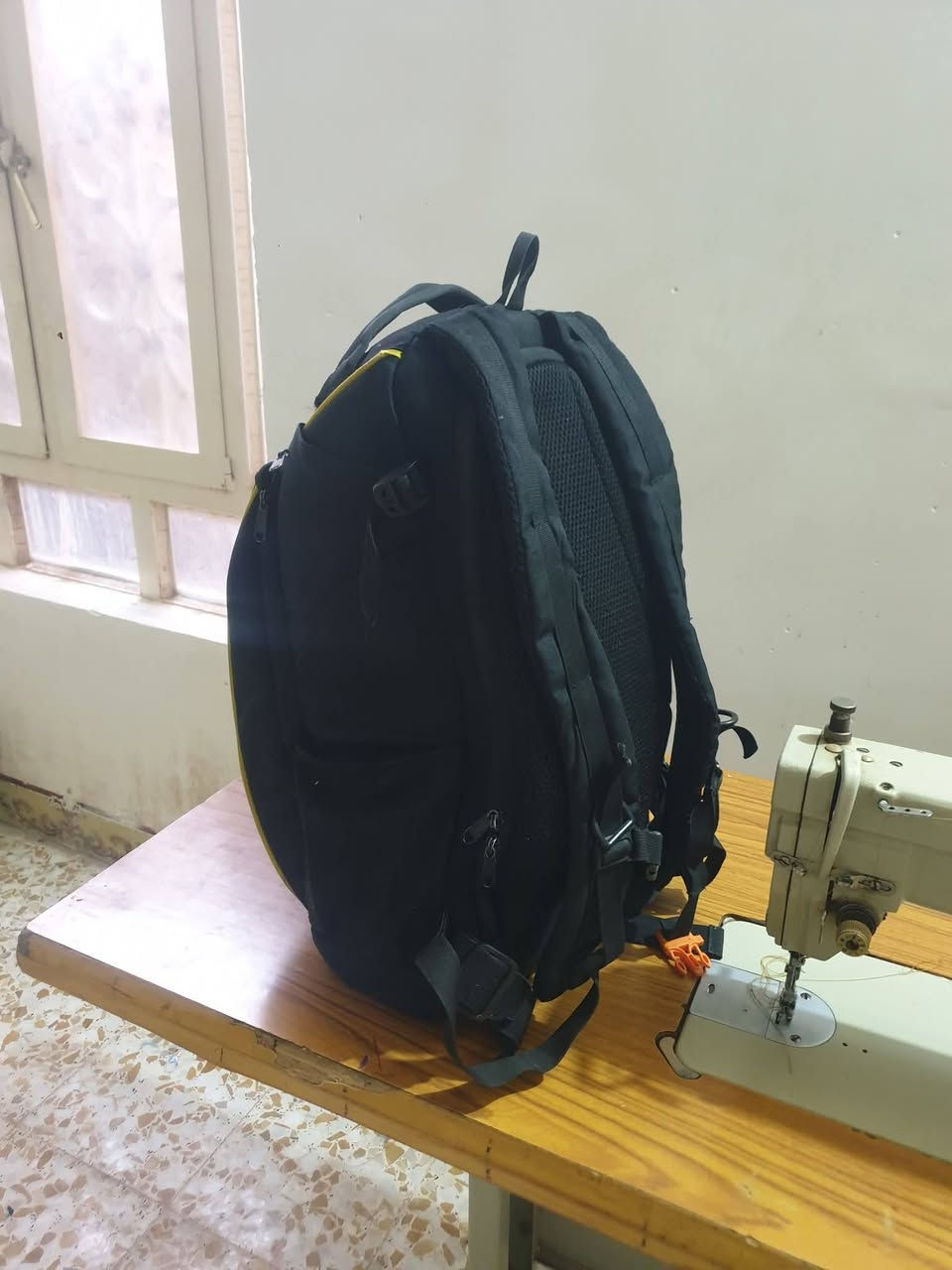 عندي جنطه البيع مال كامره نيكون قيم وأخذه وعندي رامين كامره اصلي مال كامره @***********
