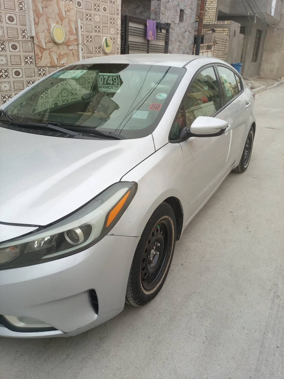 السلام عليكم فورتي 18 حادثة جاملغ وبنيد امريكة والباب الخلفي رشة صبغ السونار مرفوق بلمنشور مكينة دوش 2000 سيارة بسمي تحويل مباشر سيارة ما ناقصهة شي مكاني بغداد البلديات ***********
