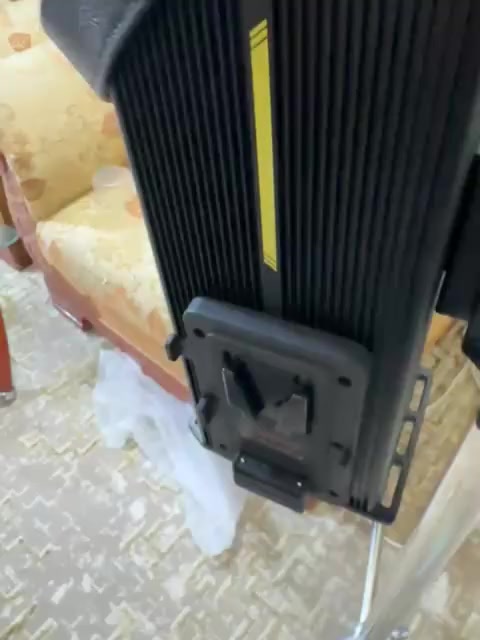 السلام عليكم
اضائة نانلايت فورزا مستمرة 800 واط  شحن وكهرباء مستعملة مرة واحدة فقط مع بطاريات عدد 2 البطارية الواحدة تعطي قدرة 9 امبير يعني مجموع18 امبير تشتغل خارجي شحن وكهرباء للأعمال السينمائية مع شاحنة للبيع للاستفسار خاص او ***********
