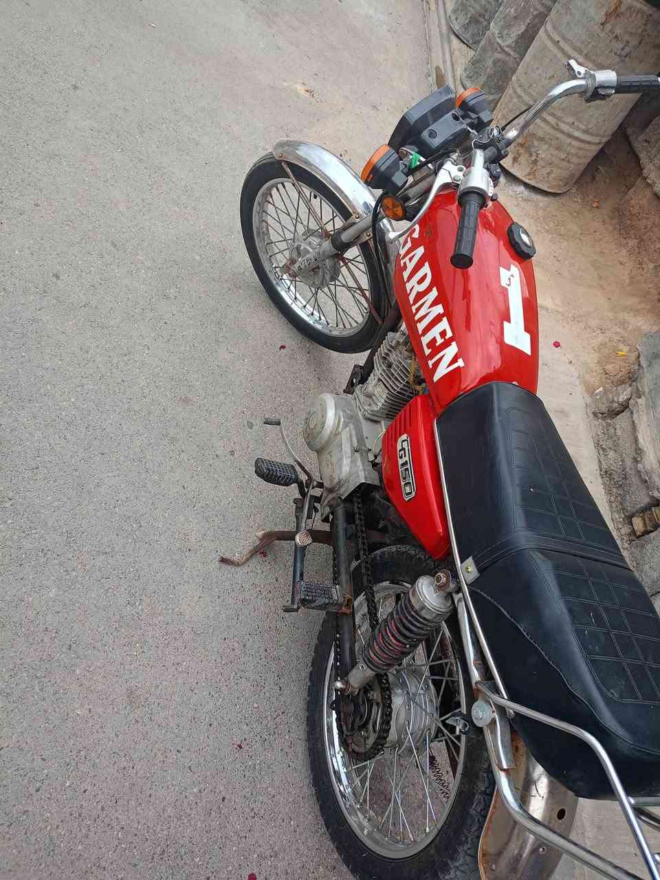 سلام وعليكم دراجة اربعه كير ( كلك) للبيع سعر 200 وبيهه مجال بسيط رقمي ***********
