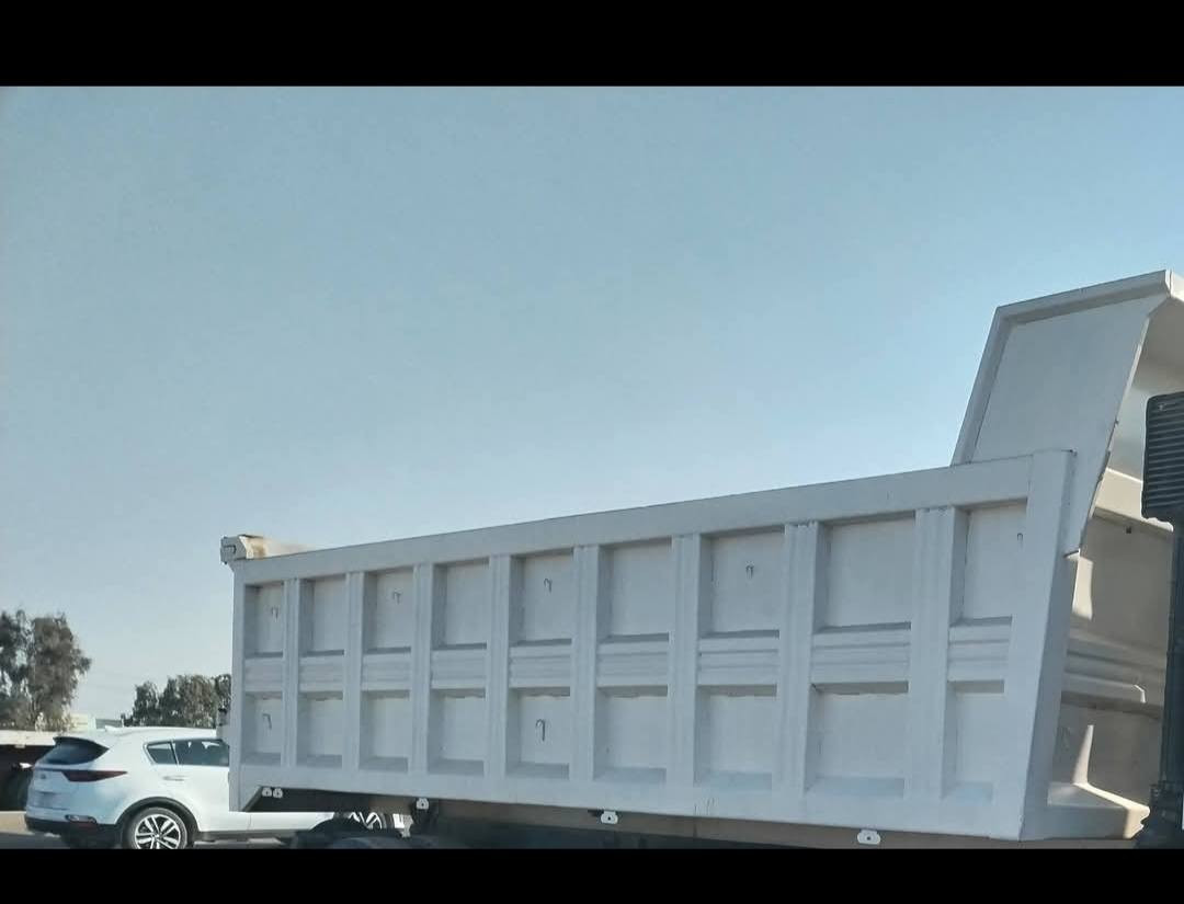 سلام عليكم غراظ سكانيا للبيع مكان بغداد سياحي *********** كل ما  يخص سكانيا متوفر 111 112 113  بدي علم طول ٦ و10 مال سكانيا
