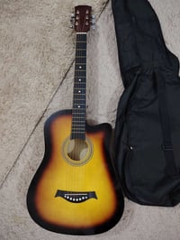 كيتار جديد • مع الحقيبة • توصيل مجاني