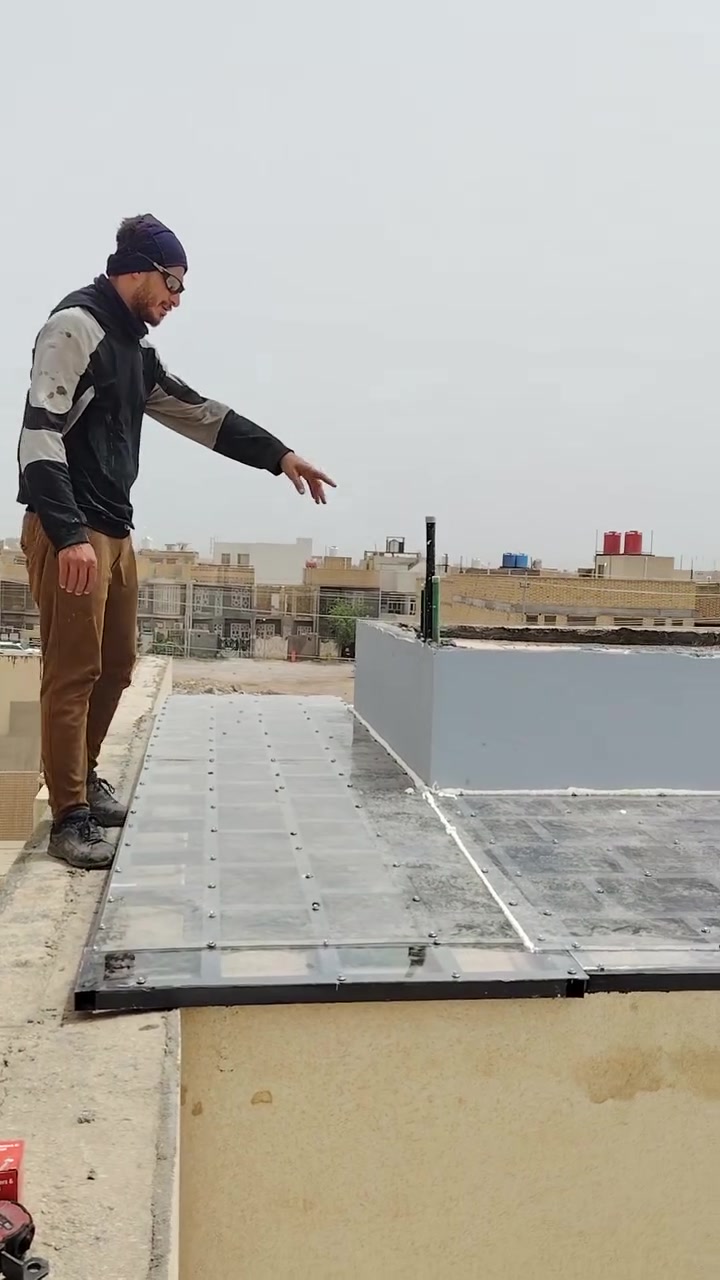 حداده الزيدي لكافه اعمال الحداده ابواب شبابيك محجرات سقائف كرفانات بادق لتفاصيل شغل درجه اوله عنوانه الناصريه شارع الموحيه السايدين خلف بلديه حي اور *********** واتساب
