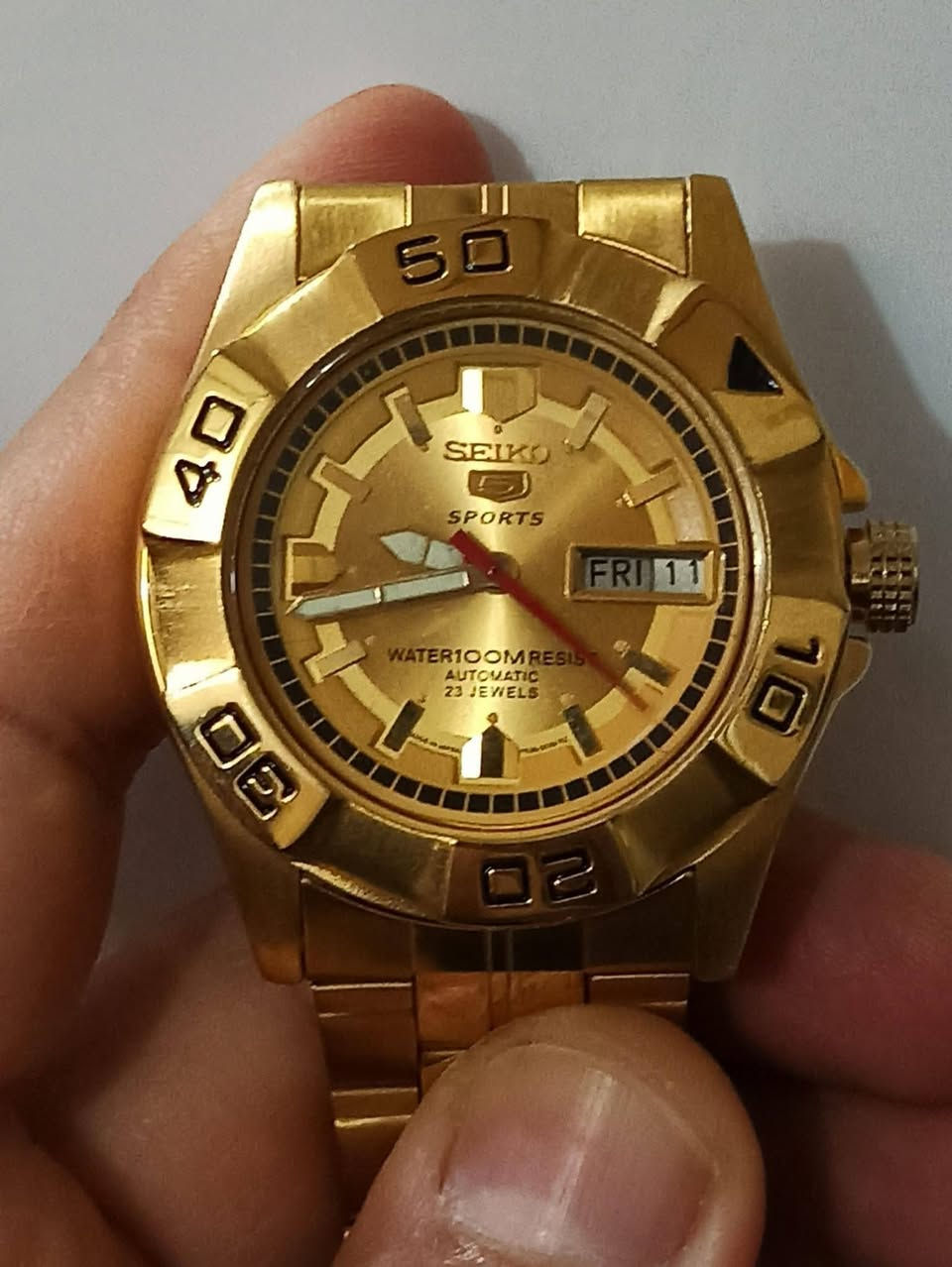 🌹بسم الله ما شاء الله لا قوة إلا بالله🌹 

ساعة(seiko 5 sports)ياباني اوتوماتیك مجدد
ظهر زجاجي مكشوف
نافذه شهري يومي عربی و انکلیزي
رنك متحرك
سير ستنل اصلي
مستعمل نظيفه جدا
قطر 44مع الزمبلك
السعر 80 الف👉👉👉
المكان/ السلیمانیة
يوجد توصيل


**إذا كنت صاحب هذا الإعلان وتريد حذفه لأي سبب، رجاءا أرسل رسالة إلى الدعم الفني**