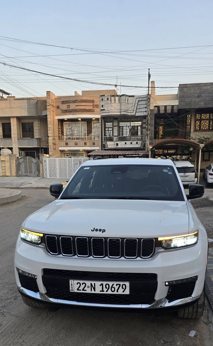 🚙💥 للبيع – جيب كرانـد شيروكي بلاك توب..2023 (7 راكب) – وارد أمريكي 🇺🇸💰 السعر: 26400دولار 💵
📍 الموقع: بغداد – البنوك / شارع الكنيسة
📞 للاستفسار: ☎️ ***********
🔹 المواصفات:
⚙️ المحرك: V6 سعة 3600
📏 العداد: 39,000 ميل
🚘 رقم: أربيل
📄 وكالة أو شرط تحويل باسمك
✨ الإضافات والمواصفات المميزة:
تشغيل سياره بصمه ..صندوك كهرباء.تشغيل عن بعد .
🛡️ رادار أمامي + مانع تصادم
🚨 مانع تصادم خلفي
📱 شاحن موبايل وايرلس
🎥 شاشة لمس مع كاميرا دوارة
🗺️ نظام خرائط (GPS)
⚙️ كير شفتات بالستيرن
💡 مصابيح أمامية وخلفية LED
💺 مقعد السائق كهربائي
🧼 دواخل جلد
👨‍👩‍👧 مقاعد متصلة (7 راكب)
📶 بلوتوث + محدد سرعة (Cruise Control)
🔊 حساسات خلفية
🛠️ الملاحظات:
🔧 حادث خفيف: تبديل بنيد فقط + صبغ ربع جمغ يسرة وخشم بسيط جملغ يمين ..
💥 إيرباك ستيرن ودشبول طاك سستم (راجع)
✅ السيارة جاهزة من كلشي – لغود، شواصي، مكينة، دواخل مكفولة
💰 السعر: 26400دولار 💵
