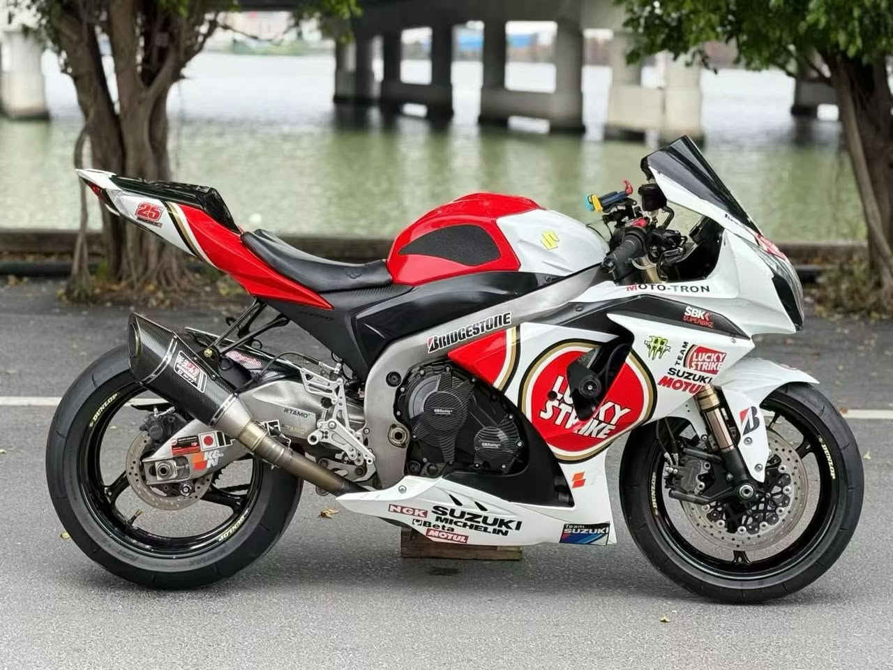 GSXR 1000
2011
55ورقە🔒

✅ ضمان محرك وقير – بدون أي حادث
✅ الدراجة موجودة خارج البلد

🚢 مدة الوصول إلى السليمانية:
⏳ من 45 إلى 90 يوم بعد الدفع

📞 أرقام التواصل:
 • ***********
 • ***********
 • ***********

‏‎📢 تنويه مهم:
أعزائي الكرام، جميع الدراجات النارية الموجودة خارج البلد تصل خلال 45–90 يوم.

أعتذر إن كانت هذه المنشورات قد سببت إزعاجاً أو مشاكل لبعض الأشخاص 🙏

💼 لمن لديه شركة نقل في الصين أو اليابان:
يمكنني إرسال الدراجة النارية مباشرة إلى شركتكم،
✔️ جميع الدراجات بأسعار أرخص
💰 اقل : 500$ فقط
وبالمناسبة، الأسعار حقيقية وصحيحة.

أعلم أن بعض الناس تفاجأوا من الأسعار،
وأؤكد لكم بإذن الله سأحاول جعلها أرخص قدر الإمكان 🤝

🌹 شكر خاص لإدارة الكروب
کروپ فیسبوک https://www.facebook.com/share/g/1D8xBUZevA/?mibextid=wwXIfr
🎥 تابعونا على تيك توك:
‏👉 https://www.tiktok.com/@madeinjapan919
‏👉 https://www.tiktok.com/@samuraiskill1

📌 يمكنكم متابعتي على تيك توك لمشاهدة أحدث الدراجات
