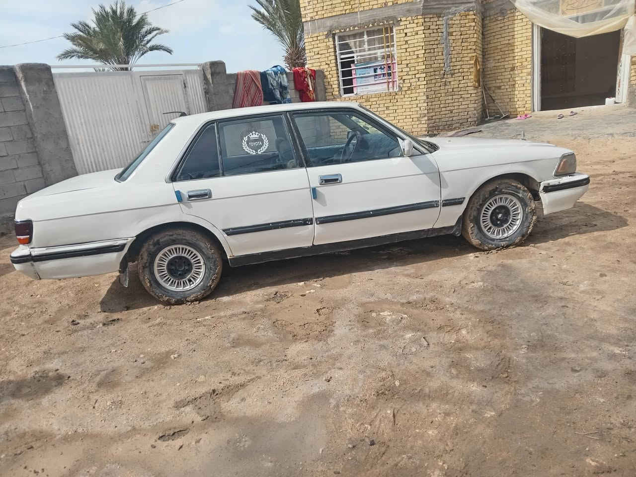 سيدان لبيع موديل 90 رقم قادسيه سنويه صار شهر صاقطه مالكه بسماوه سعر 35 وبيه مجال مكان سماوه الاستفسار ع الرقم  ***********
