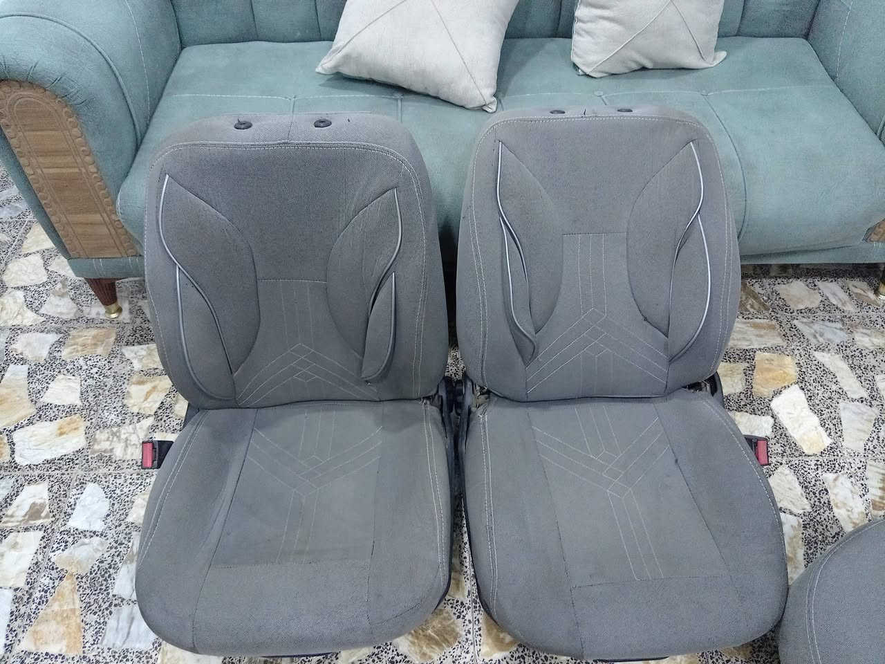 السلام عليكم شباب للبيع تخم كشنات نضيف جدآ مع دوشمه جديدة للاتصال *********** مكاني بغداد السعر ١٥٠
