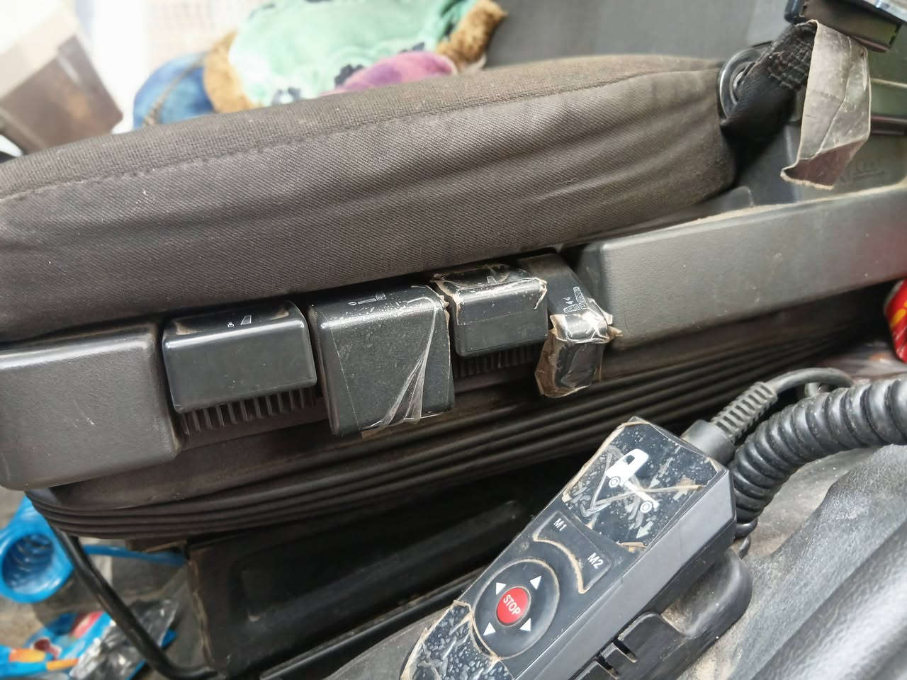 ***********للبيع اتيكو كرين سطحه  2015اوتماتيك فول موصفات جاهزه من كلشي رقم سليمانيه باسمي كرين3طن ٤ سلايتات مكاني بابل لاستفسار ***********
