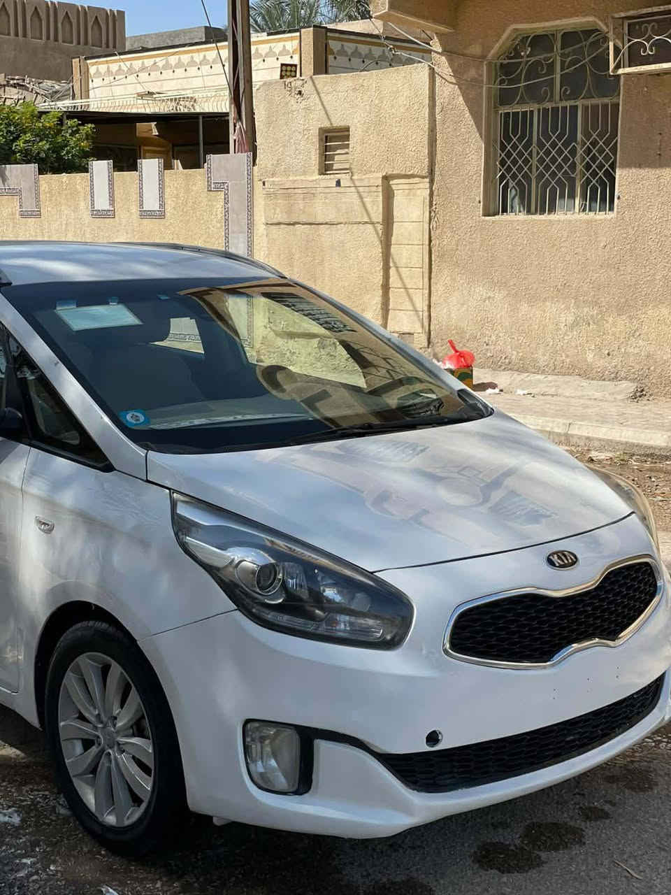 مساء الخير
كيا كارنز موديل 14 خليجي مكينة 2000 دوش 
رقم ذي قار بسمي سنوية وارقام جدد 
***********
