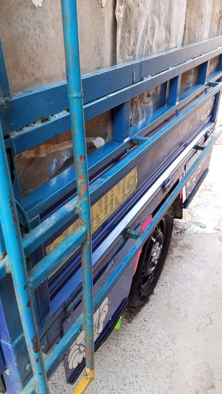 السلام عليكم ستوته صقر للبيع موديل 23كفاله اوراقه كامله كهربائيات كلها شغاله نكره سلف المحرك ما مفتوح الستوته جديده بعدها السعر مليونين و300 وبيها مجال المكان بغداد الكريعات 
الرقم ***********
