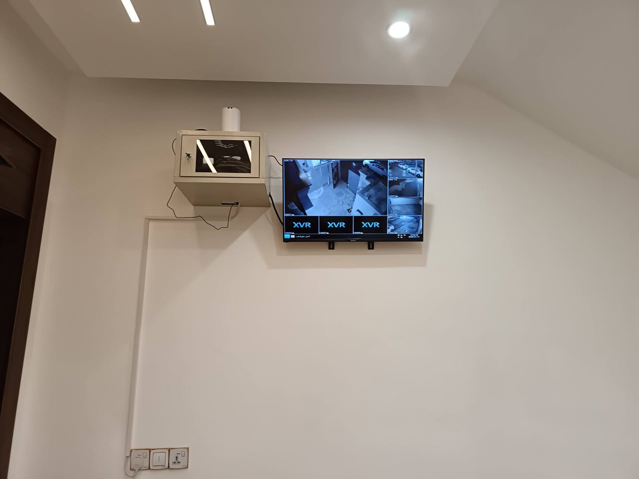 بسم الله الرحمن الرحيم
«وَقُلِ اعْمَلُوا فَسَيَرَى اللَّهُ عَمَلَكُمْ وَرَسُولُهُ وَالْمُؤْمِنُونَ 
          صدق الله العظيم

(الحمدالله تم تامين  بيت  في بغداد  الامين  منطقه حي المعلمين  

الموصفات :
 ✅كامرات  عدد5 دقه  5 ميكا بكسل  حقيقي  ملون ليلي نهاري  دبل فلاش  
   من ماركه شاهين  لاصلي وكاله ) 💯👌
جميع كامرات صوره وصوت 

✅جهاز xvrنوع  شاهين  الاصلي  دقه 5 ميكا 8جنل   العربي الحديث

✅يو بي اس ليثيوم 110 واط 

✅هارد 500 كيكا بايت     البنفسجي الاصلي  

✅بوكسات كاميرات عدد 4

✅راك حجم 2 يونت لون ابيض

✅استاند كاميرات طول 60 سانتيم عدد 2 لتصوير اكبر مساحه ممكن

✅كيبل HD دقه 4K  

وتم ربط كامرات على تليفون  ومشاهدت الكامرات في اي مكان 

▪️مع ضمان سنه  حقيقي صيانه وستبدال   في جميع ملحقات 

 ▪️نصب حترافي👌 و دقه في العمل 💯💯 

❗️❗️ملاحضه  اماكن الكامرات حسب طلب زبون❗️❗️
 
*********** #مهندس# يوسف 

🔴ومتوفر جميع انوع كامرات الاصلي وكاله 
بيع ونصب وصيانه جميع انوع كامرات 

🔴والعمل في جميع مناطق بغداد كرخ ورصافه 

ويوجد ايضآ توصيل في بغداد وجميع محافظات 

🔴ومتوفر كشف مجاني للموقع  

#كامرات 

للستفسار ***********وتساب 
#دهوا
#اسوار 
#هيكفجن
#شاهين
