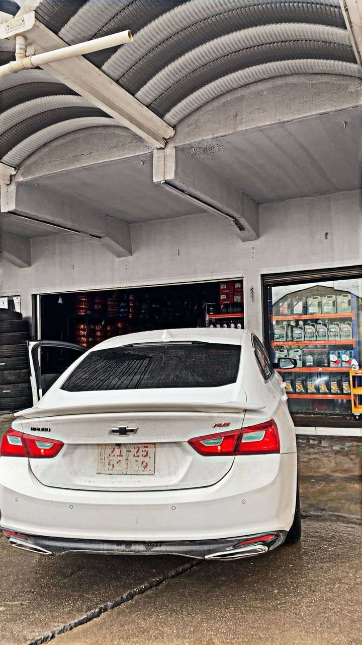 سلام عليكم
ماليبو 2024 فئة RS
ماشي ٦ الف  جاملغ سبغ  باب مبدل بلادي 
بجم كبس بلادي  رقم كاتي تترقم شمالي 
سعر ١٢٥ بيها مجال
***********
