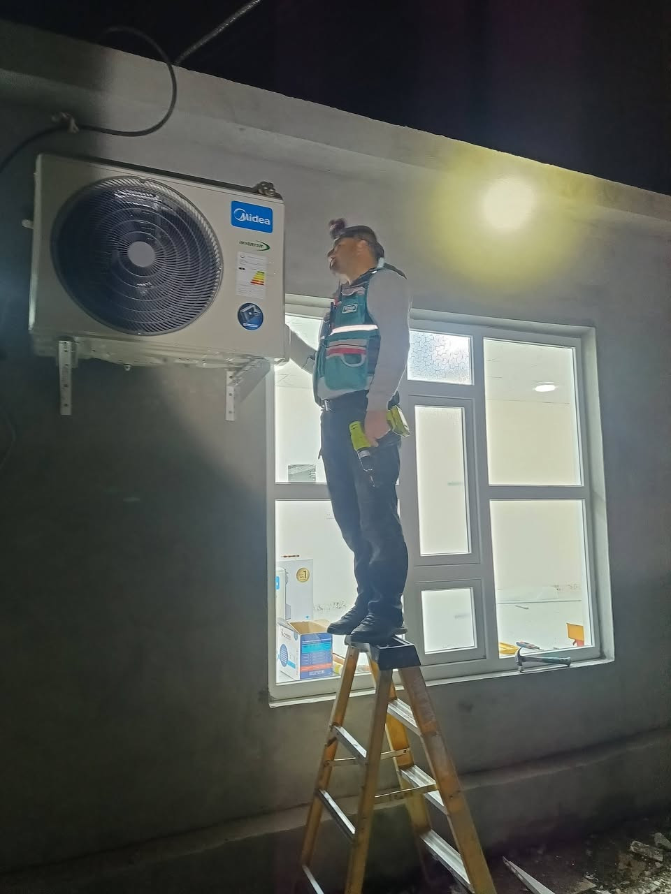 مستمرين بتجهيز وتركيب العملاق الازرق الاصدار الجديد ميديا تكييف انڤيرتر بتاريخ 2/3/2026الحملة الرمضانية كادر ورشة البشير لتدفئة والتبريد بأدارة علي الجبوري تحياتي لجميع/***********
