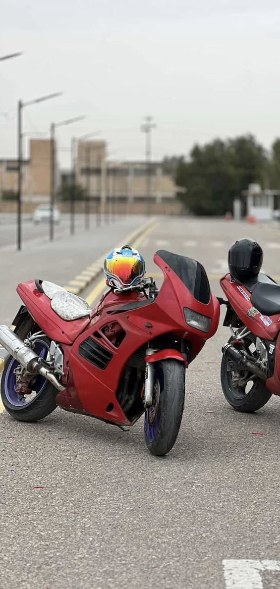 زازوكي 400قرش للبيع
الدراجه معمره تعمير مال جناي كله جديد كهربائيات وعقل
المكينه مفتوحه بس شغل درجه اولى مكينه حاميه بارده نكره شرط نهضه وشلعه ومعدل الدراجه رقم وسنويه بيها ورقمها بغداد دراجه عوزها بس ترتيب بل كفرات الوراى ولتانكي فقط دراجه جاهزه وترايك وين متريد روح بيها لاصوت ولادخان كابريتر وبلكات جديد توني مسويهن مبدلهن .
السعر :1200وبيها مجال للشراي 
العنوان :النجف الاشرف 
للاستفسار :***********
