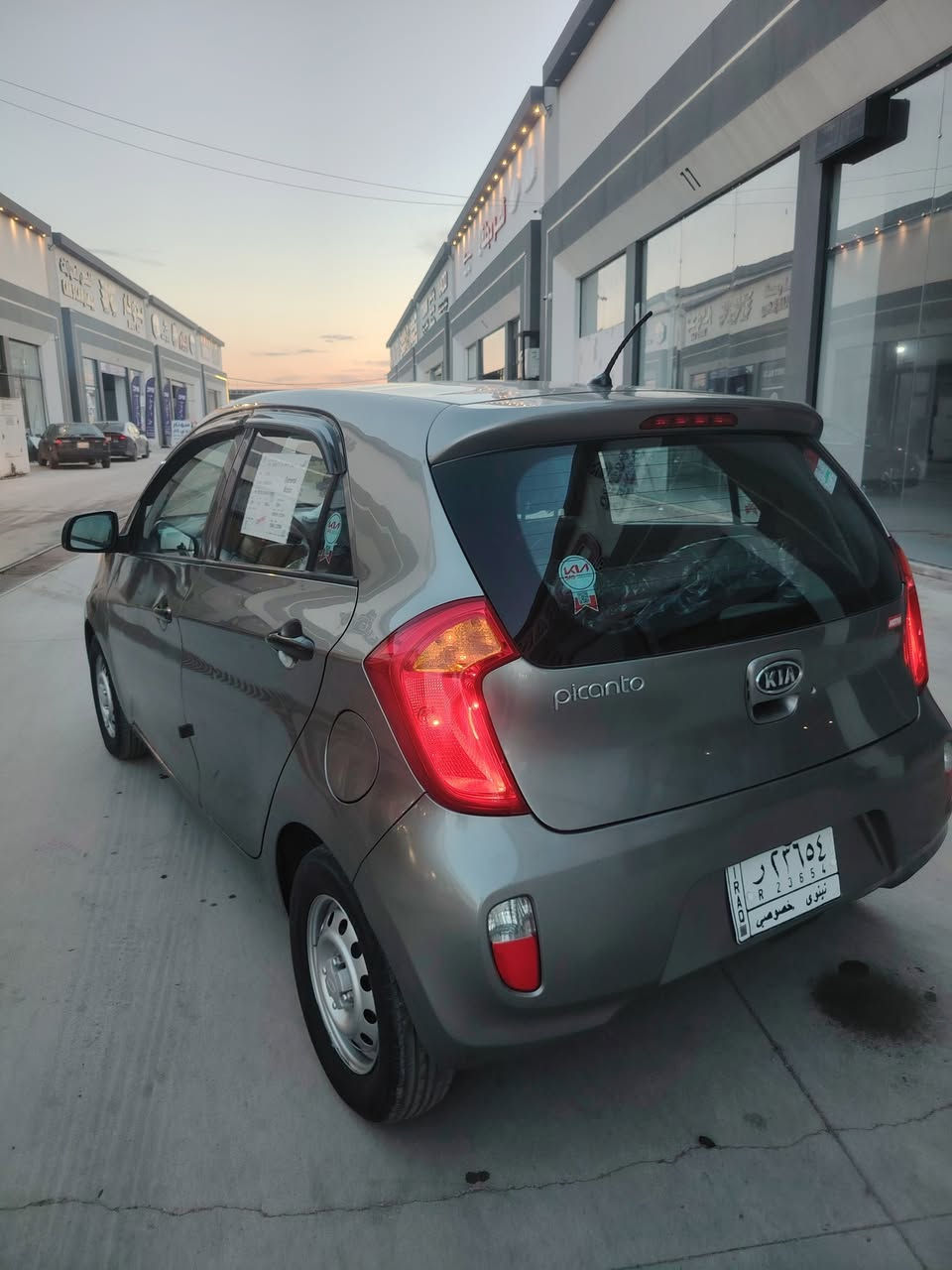 السلام عليكم 
سيارة كيا بيكانتو
موديل٢٠١٢
سنوية جديدة +كوبون بانزين
شرط المكينة والكير
صبغ قطعتين بدون دواخل
مواصفاتها
كير توماتيك وجامات كهرب و تدفئية وتبريد
شاشة وكامرة ايباد
طخم تايرات جديد
الرقم ***********
رقم ***********
السعر 75
