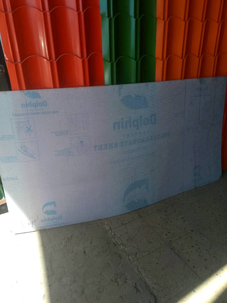 الشيتات المعدنية المتوفرة لدينا مثالية للسقوف والحمايات الحديدية. تتميز بقوتها ومقاومتها للعوامل الجوية. متوفرة بألوان متعددة وأشكال متنوعة لتناسب جميع احتياجاتك الإنشائية والزخرفية.