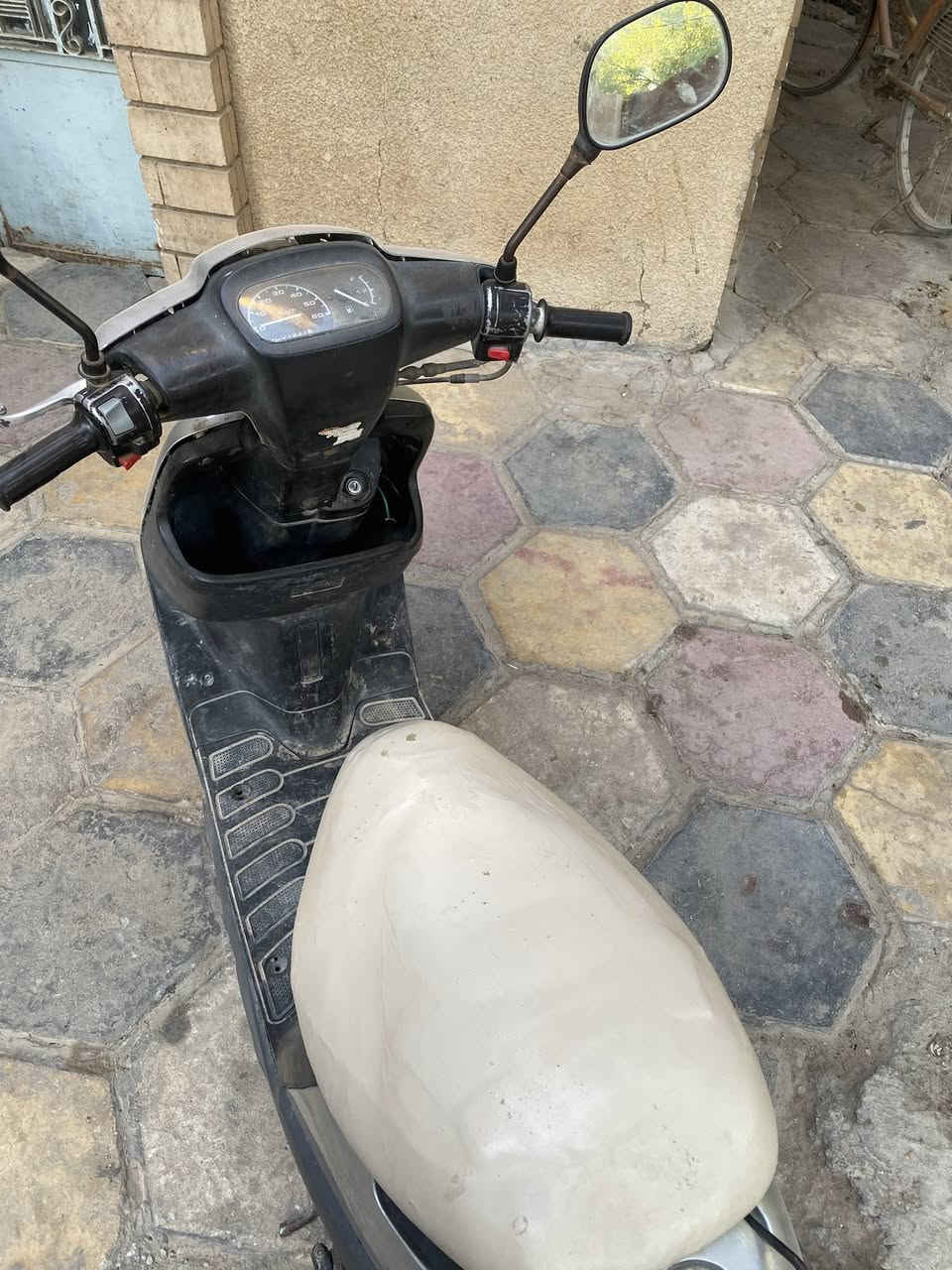 دراجه بطه للبيع دبل سكليتر نقصها باتري وجوزه فقط نضيفه كهربائيات شغاله مكاني كربلاء الحر 

سعرها ٣٧٥ وبيها مجال للاستفسار الاتصال 

***********
