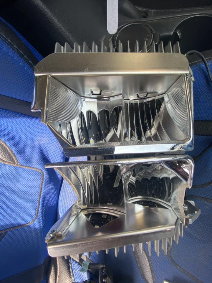 سلام عليكم عندي للبيع مال موديل ٢٠٢٤ وكاله  صار بي حادث
هذا للايت 
مسكور الجامه والظهر مالته  كارت  ولليد وبوابات مابيه شي شغاله وكلشي  بيه يشتغل شرط الفحص   

قيمً السعر وتدلل مكاني بغداد 

وقمي بي واتساب فقط 

***********
