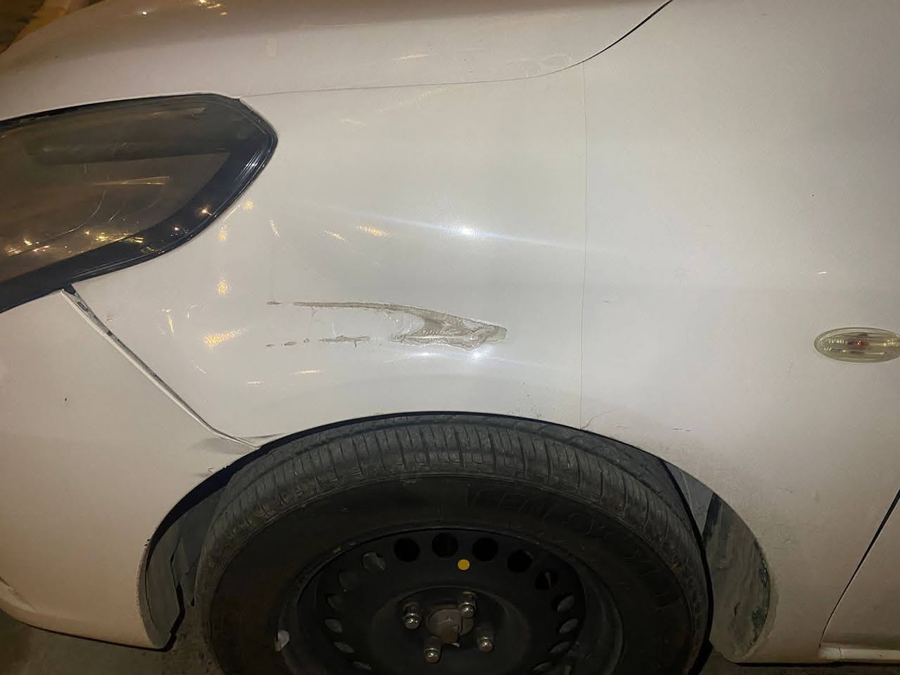 السلام عليكم
📍📍📍 مكلف بالنشر
نيسان سني هندي 2021 رقم اربيل بليته زرقاء 
سني هندي 2021 رقم اربيل بدون حادث بدون صبغ بدون تبديل بيها طختين اماميات بدراجه جداً خفيفه ع البارد مرفق السونار مع فيديو توضيحي للسياره بيها منضومه غاز وعليها ادامه كامله دينار واحد متصرف عليها ماشيه 131 الف 
السعر 107 وبيها مجال
غير متواجد ع الفيس نهائياً
التواصل:  *********** بي واتس اب
