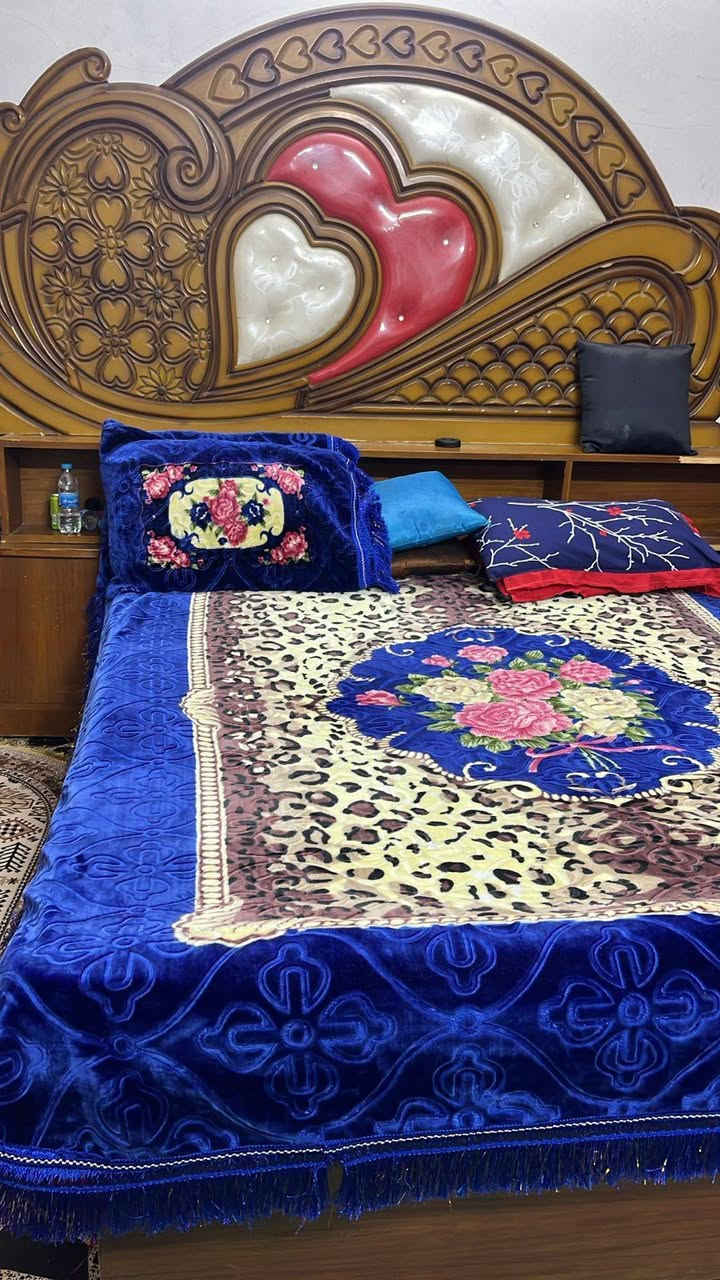 ‏‪***********‬‏سلام عليكم غرف نوم نضيفه مكان بغداد بوب شام سعر ٥٥٠
