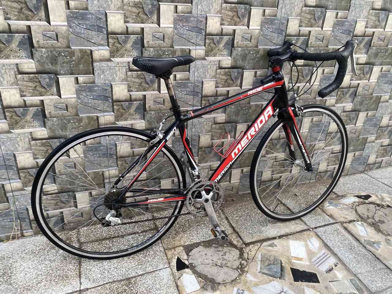 السلام عليكم🌹

للبيع فقط 

بايسكل رود

 ماركه ميردا

لشه مضلعه

معدن فول المنيوم

ماشه كاربون

خفيف جدا وسريع ✈

جاهز اي عطل مابي👍🏻

كله مختم  

حجم C700 /28

كمبليونه امامي و خلفي 

سستم شيمانو سورا

واير بريك دفن    

امامي 2خلفي 8

السعر 275

العنوان :🏭
بغداد الطالبية قرب كلية الادارة والاقتصاد 
 
نعتذر عن المراوس🚲

الرقم للتواصل /***********
