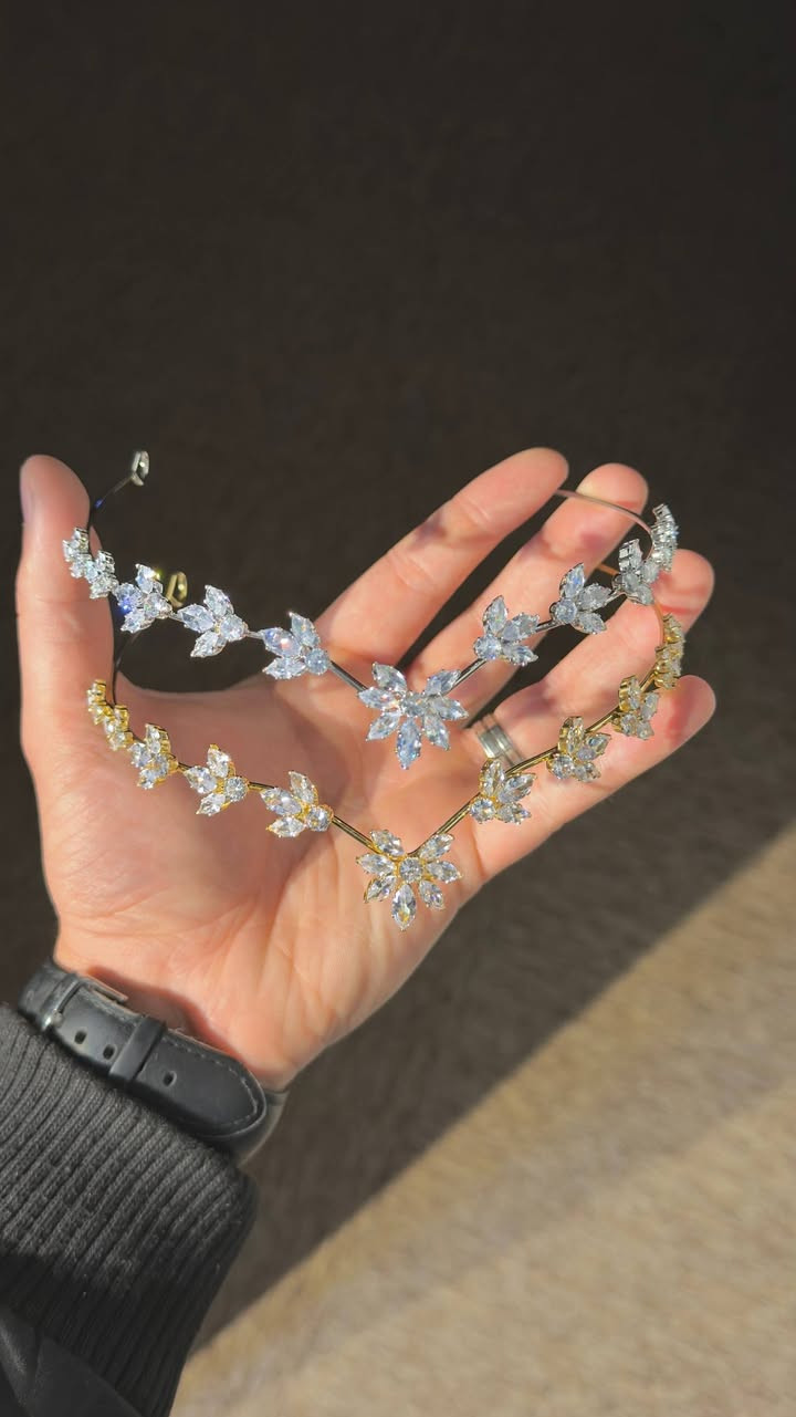 تاج روماني زاركون اصلي 
https://t.me/waka45r


**إذا كنت صاحب هذا الإعلان وتريد حذفه لأي سبب، رجاءا أرسل رسالة إلى الدعم الفني**