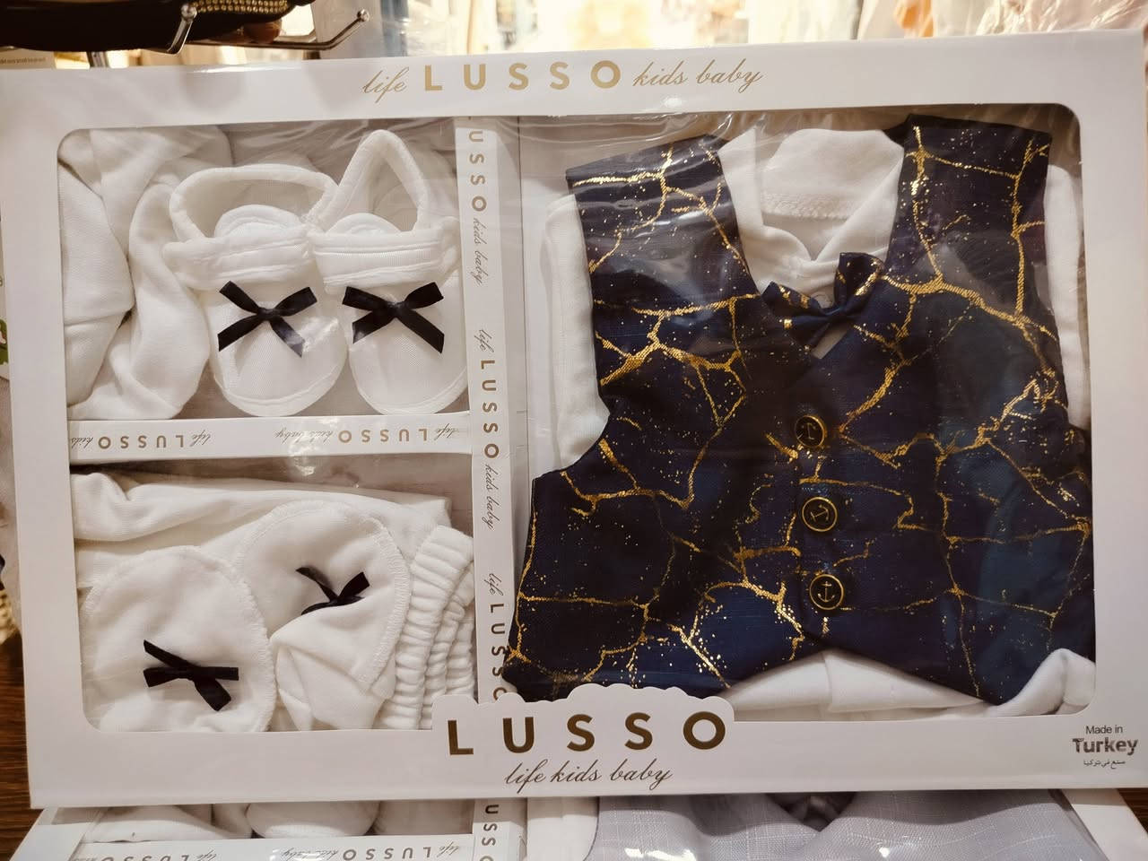✨ سيت مولود فاخر وأنيق 👶💙
متكامل لكل التفاصيل: قاط رسمي + حذاء + كفوف + كلوو.
خامة مرتبة ولمسة تركية مميزة 🇹🇷.
السعر: 12,000 الف 
القياس: حديث ولادة 0-3 
🚚 يتوفر توصيل لجميع محافظات العراق 5,000 الاف.🤍✨
📍 عنوان المحل: بغداد - الراشدية - حي القدس🤍.
📲 التواصل على الارقام واتس آب أو راسل الصفحة 🤍.
*********** 📞
*********** 📞
