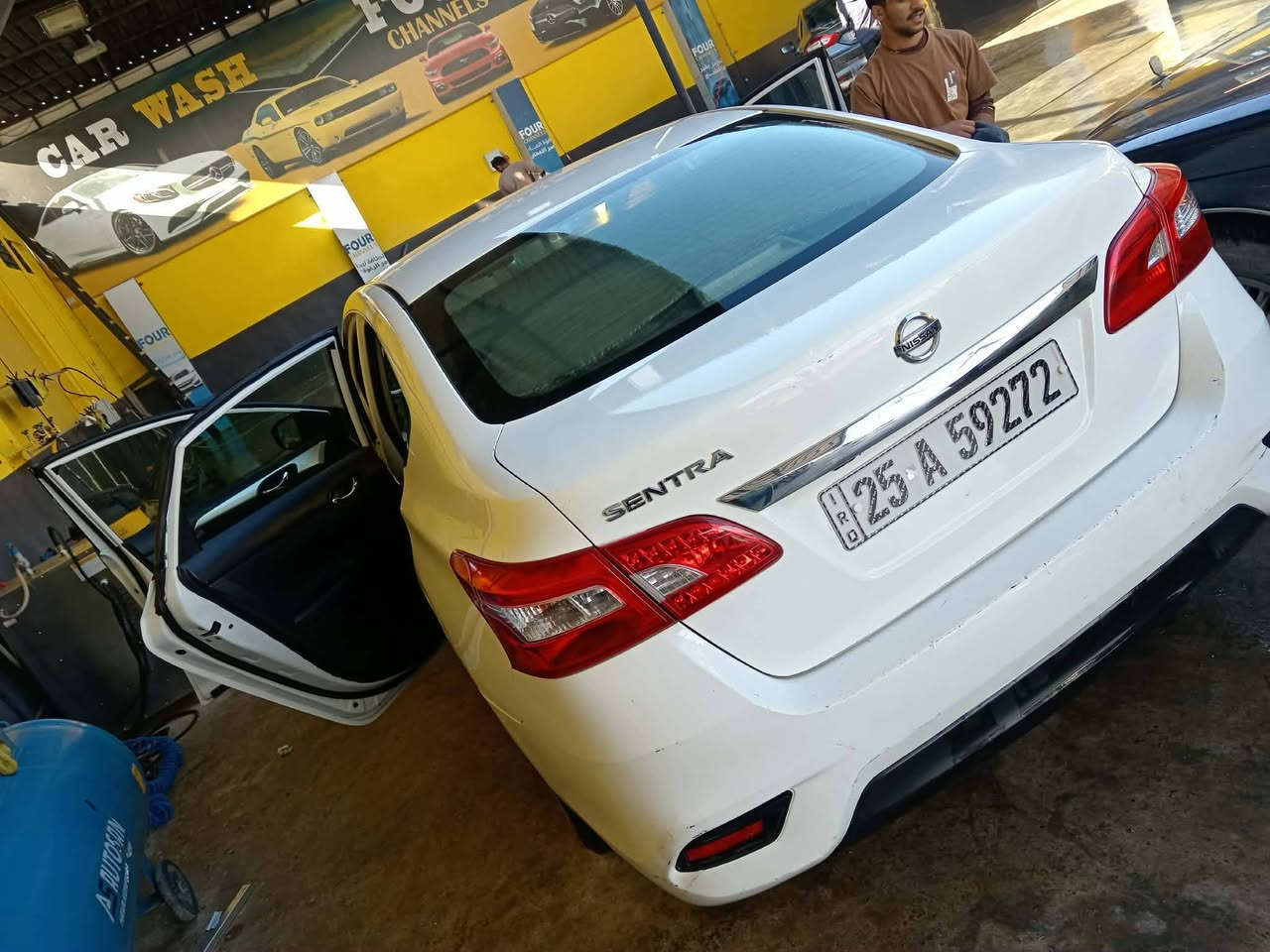 نيسان سنترا 2018 للبيع أو المراوس 🚗
الرقم: كركوك (بإسمي والتحويل مباشر).

الضرر: قطعتين صبغ (جاملغ أمامي وبنيد) بدون داخل، والسيارة حيل نظيفة.

المراوس: أراوس بـ سيارة عالية حصراً وأدفع فرق نقد.

السعر: المراسلة على الخاص أو الاتصال.

للاتصال والاستفسار:
📞 ***********
📞 ***********
