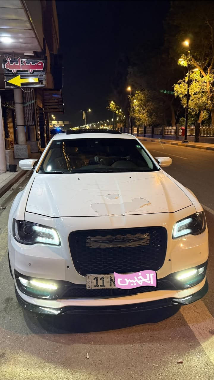 للبيع 17 سي محدثه sبلكامل   السياره ضررها جامرلغ خلف السايق مصبوغ والجنطه مبدله بلادي بدون دواخل بدون ايرباك بشرط 
سياره فوووول لل اخير 
رادار 
تحديد مسار 
نقطه عمياء 
تدفئه مري جانبيه 
تدفئه كشنات خلفي مع استيرن 
تدفئه كشنات امامي مع تبريد كشنات امامي 
كروس سرعه 
شفتات
كشنات خزن ميموري 
تحكم كشنات كهرباء
استيرن كهرباء 
بانوراما 
بصمتين وياها 
كشنات جلد 
كير ماوس 
كشنات وستيرن ترحيب
داخل اسود 
شاشه جبيره 
حساسات امامي 
حساسات خلفي 
سياره هواي بيها مواصفات  فول بس برده نقص 
مكانها ديالى *********** بسمي تحويل ثاني يوم 
اذا اكو مراوس كورلا هايبرد  اراوس 
السعر اتصل او علق ويوصلك  
ملاحظه سياره جواها كير قبل 20 يوم شديته وياها كير قديم بس بس طبه من ترجع نمره من الثالث للثاني وبدلته نفس الرقم كلفني 9 ورقات
