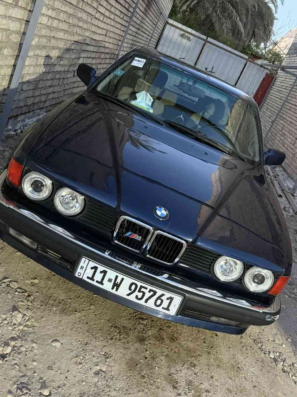 سلام عليكم شباب سياره بي ام ٧٣٠   لبيع تخم تاير جديد صدر جديد تبريد شغار مضومه زنون كامله خير من الله ويل خليها سنويه بسمي ثانيوم حول معروضه ٦٠ وبيع مجال لطيبين ***********
