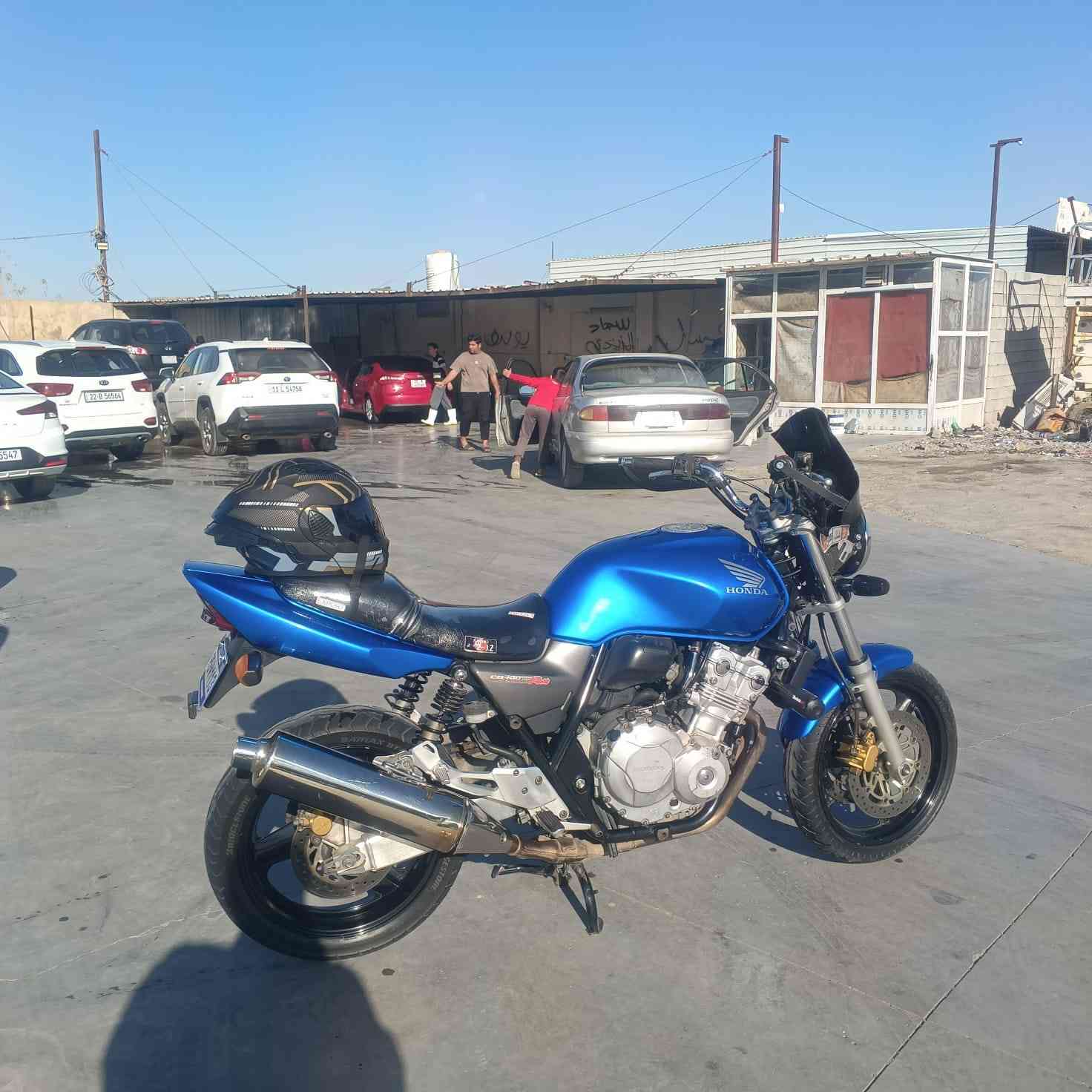 سلام عليكم 
شباب سيبي فور نوزل 16ولف حرك 400cc دراجه نازله من معرض تميم التميمي دراجه  بحاله لوكاله الله شاهد عليه مال مزامط  دراجه كفاله عامه (موجود خاص لو نتصال)
***********
