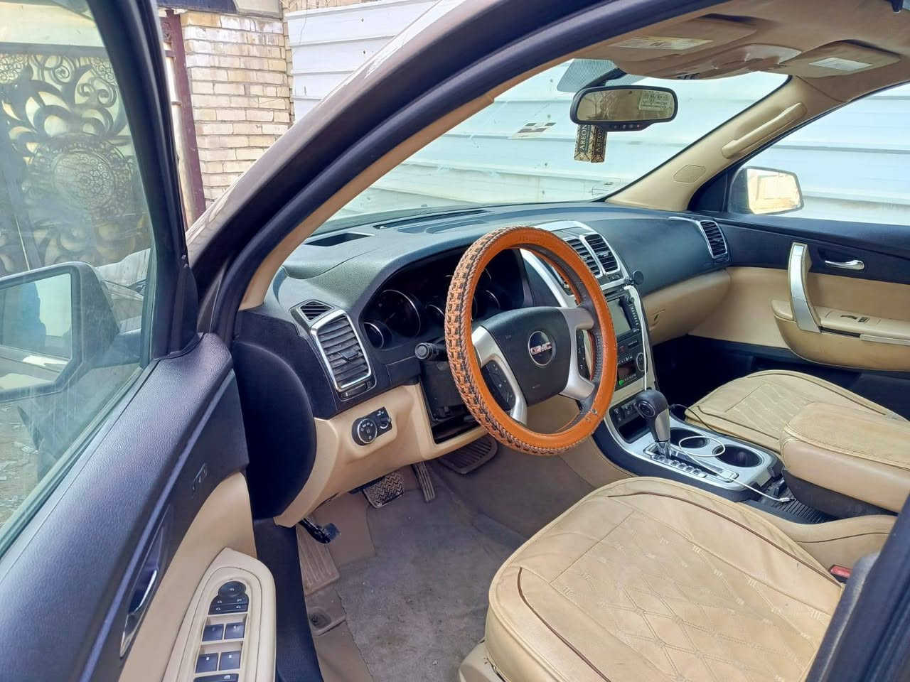 جمسي اكاديا مديل2011 فئة slt رقم انبار  فول اوبشن 1/1 كشن سياحي منفصل 7راكب كلش نضيفه نواقص السيارة صدر امامي وكمبريسر تبريد ينزل من سعر السيارة كلفة التصليح سعر ١١٥  وبيهه مجال ***********
