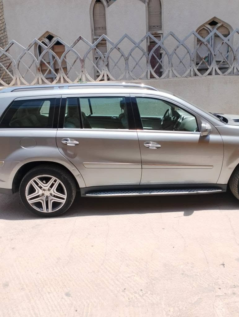 مارسيدس 450GL  موديل 2010 سبعه راكب ويل كب رياضي 21AMG    وارد أمريكي  حادث ركن الدعاميه من جهة العبري ما عابره وموجوده على الكوكل  مكان. ناصريه. سعر 220$  اتصل. على رقم *********** النجف, العراق
