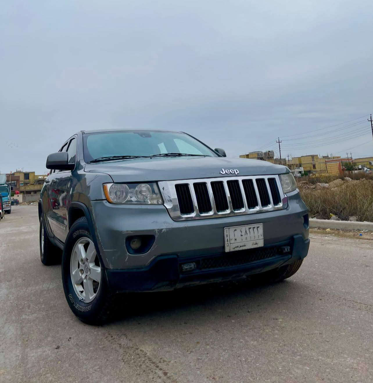 جيب امريكي موديل 2012
حادثها طخطخات بيها صبغ 6 قطع ابيعلك حزام 
لغد شاصي تكم كفاله بدون ايرباك 
مكينه 6 سلندر
مواصفات لاريدو معروفه 
بصمه دخول ذكي 
تحكمات ستيرن 
كشنات جلد احمر 
تدفئه تبريد كشنات 
شاشه كامره 
كشنات كهرباء 
قطعتين تبريد 
مرايه اوتودم معتمه 
هيترات مري جانبيه 
السياره جاهزه من كل شي 
صدر تايرات تدفئه تبريد كهربائيات كله شغال 
رقم بغداد مشروع وطني ب اسمي 
السعر ١١٥ مجال بسيط ومستعجل وماكو جيب بهل سعر وبالعافيه ع ياخذها الي يريد يجي متواجد حاليا 
مكاني بغداد ***********
