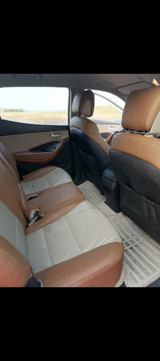 سلام عليكم.
.
.
.
هونداي سنتافي 
مواصفات:
: موديل 2015
: تبريد 3 قطع بارد جداً
: تحكم ستيرن
: 7 راكب
: 4 سلندر خليجي
: المحرك كفالة عامه
العنوان: الديوانيه قضاء الشاميه
رقم واسط السيارة باسمي تحويل ثاني يوم
السعر 165
بيها قطعتين فقط الجانب الايمن خدش ورصعات
البنيد صبغ فقط
للأستفسار ***********
