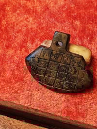 قلادة حجر عباس آباد • قديم • ١٠غ